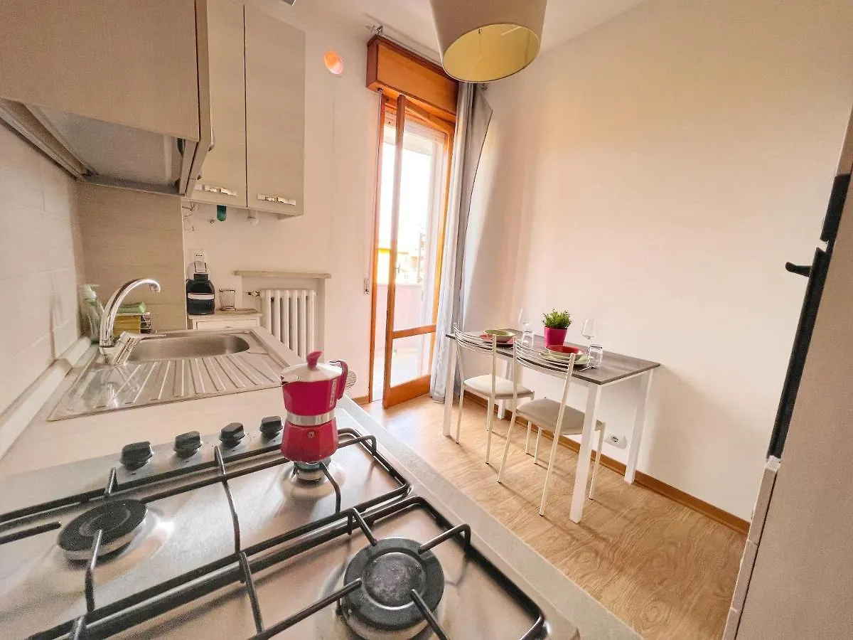 Lovely Apartment A Due Passi Dal Mare 里米尼